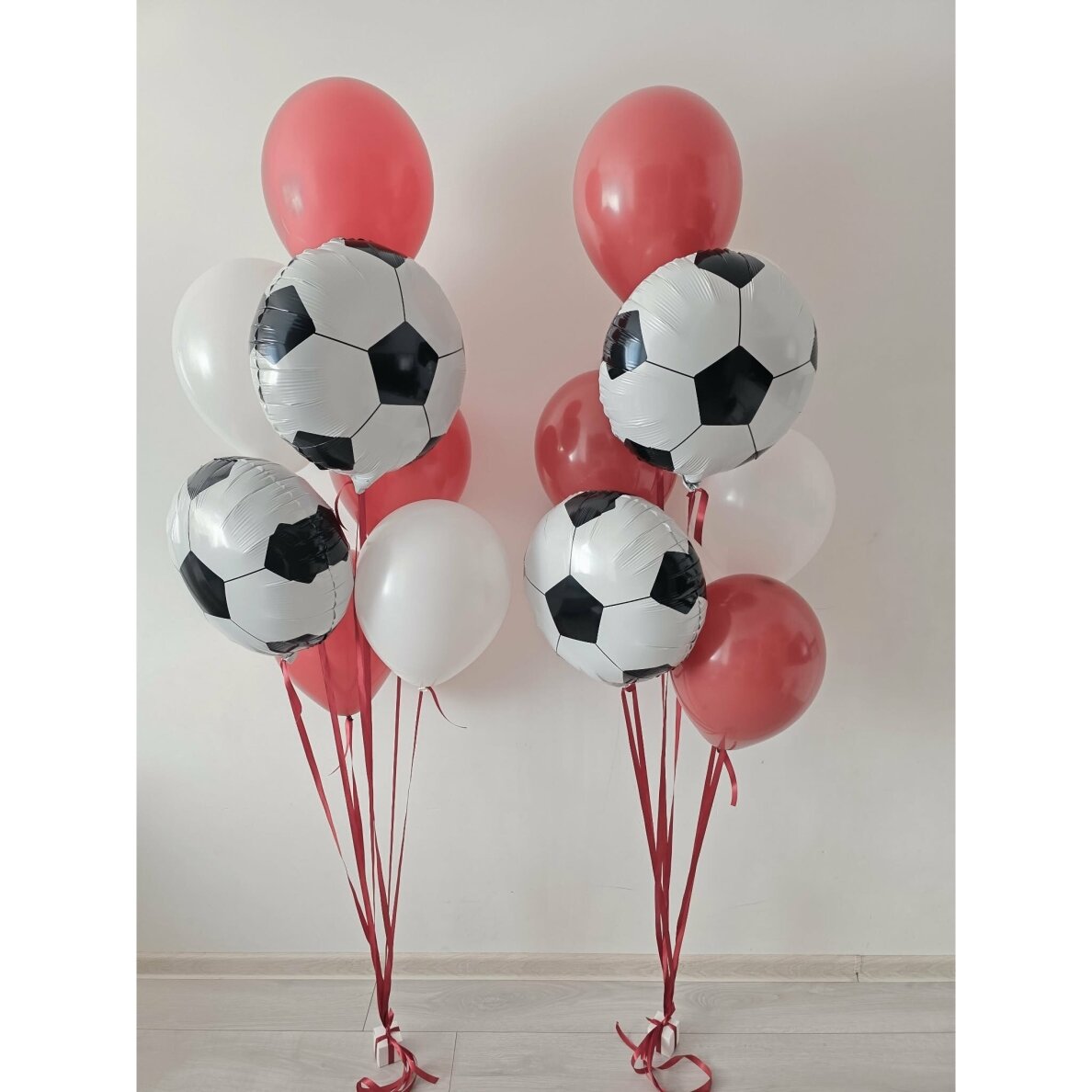 Dvi helio balionų puokštės ''Futbolas''