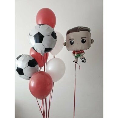 Helio balionų puokštė su futbolininku Helio balionų puokštė su futbolininku