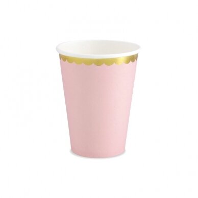 Šviesiai rožinės spalvos puodeliai